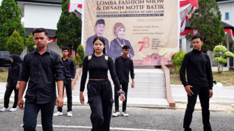 Lomba Fashion Show dan Desain Motif Batik Meriahkan HUT 78 Kemerdekaan di Muarojambi